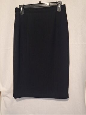 Joan Leslie Black Pencil Skirt - Sleek, Classic Look For Multiple Occassions.